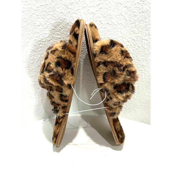 BP Slippers NEW $29 Faux Fur Animal Print Cross Band Open Toe - Picture 4 of 8